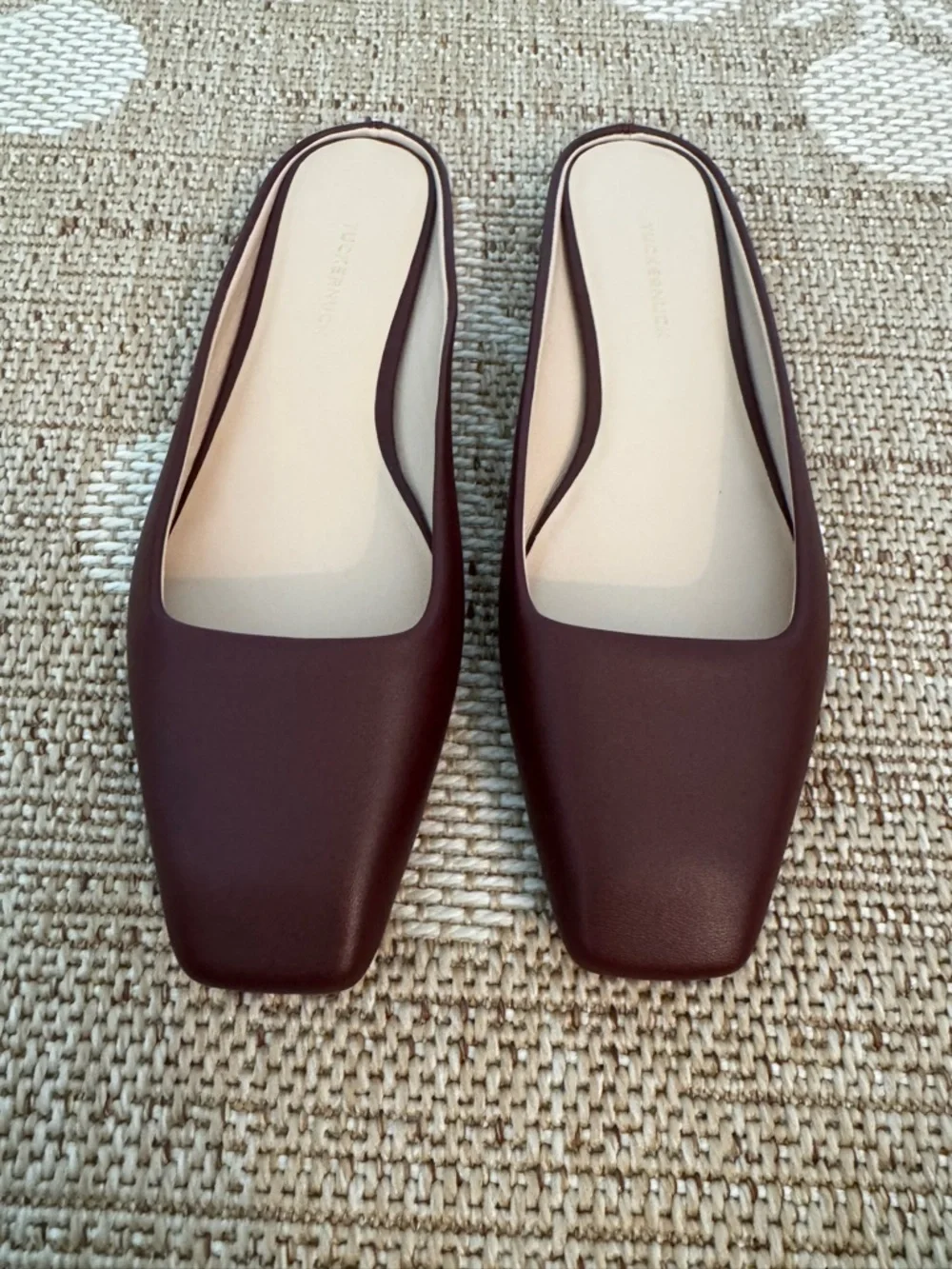 Tuckernuck Oxblood Leather Nilli Flat - Picture 3 of 3